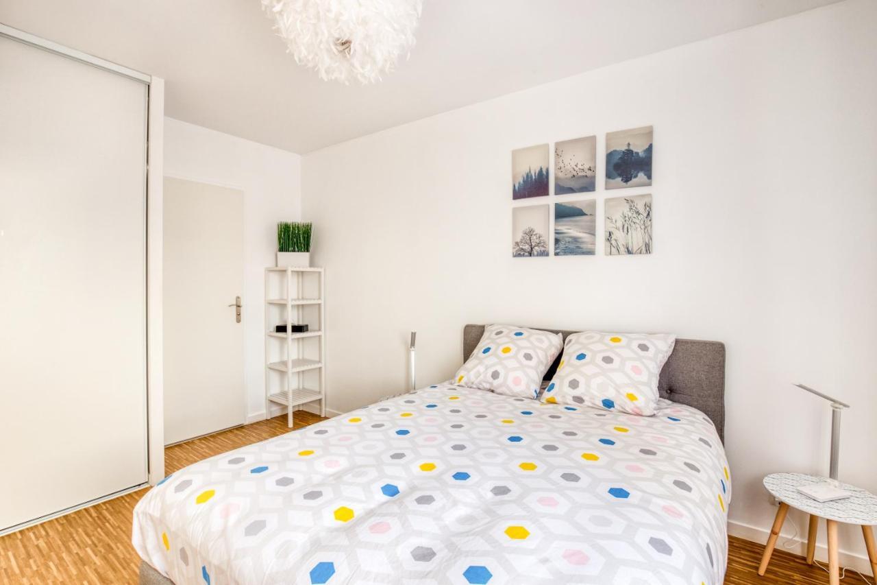 J-Mo Home - Chessy - Magnifique Vue Sur Le Chateau エクステリア 写真