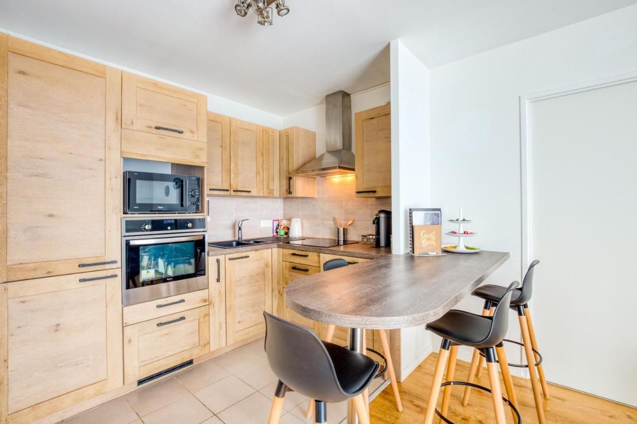 J-Mo Home - Chessy - Magnifique Vue Sur Le Chateau エクステリア 写真