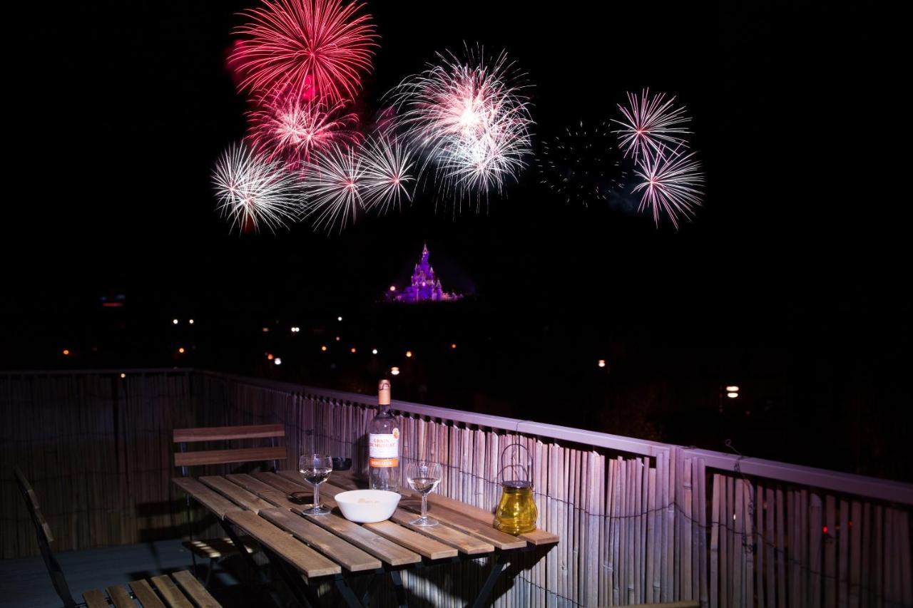 J-Mo Home - Chessy - Magnifique Vue Sur Le Chateau エクステリア 写真