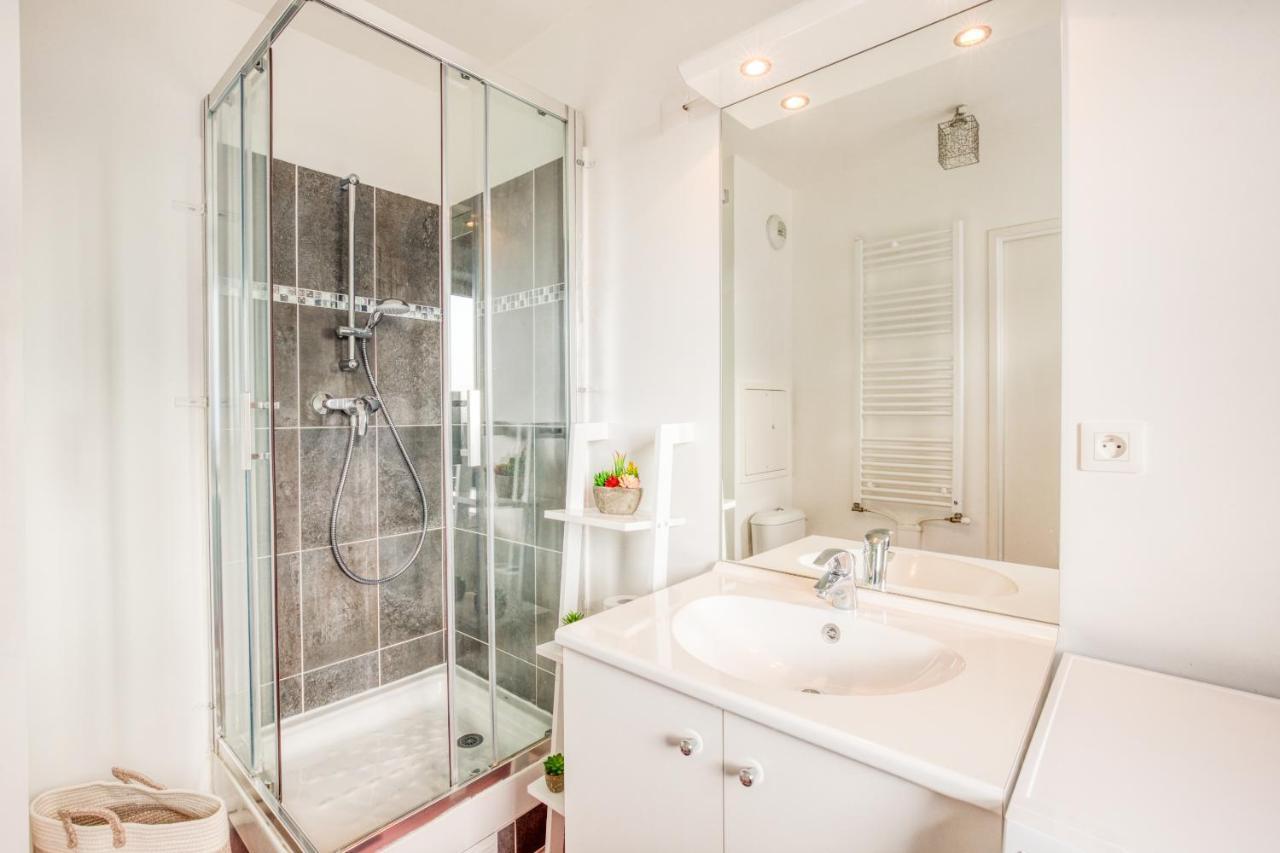 J-Mo Home - Chessy - Magnifique Vue Sur Le Chateau エクステリア 写真
